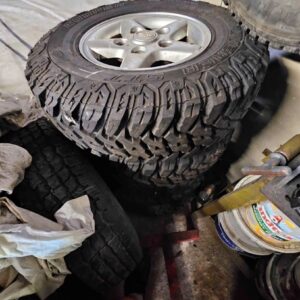 Land Rover TDi 4 alloy wheels with 235 85R16 Cooper STT tyres