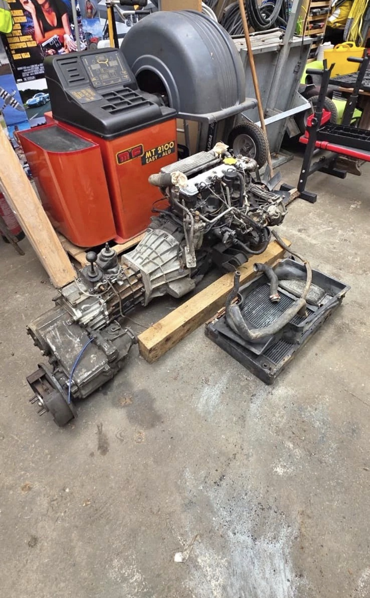 Land Rover 300 TDI Diesel Engine and R380 Manual Gearbox - Image 2