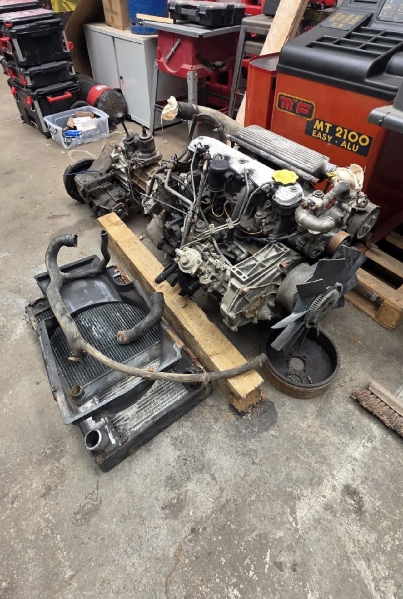Land Rover 300 TDI Diesel Engine and R380 Manual Gearbox