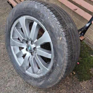 Land Rover Freelander 2 alloy wheels and all-terrain tyres