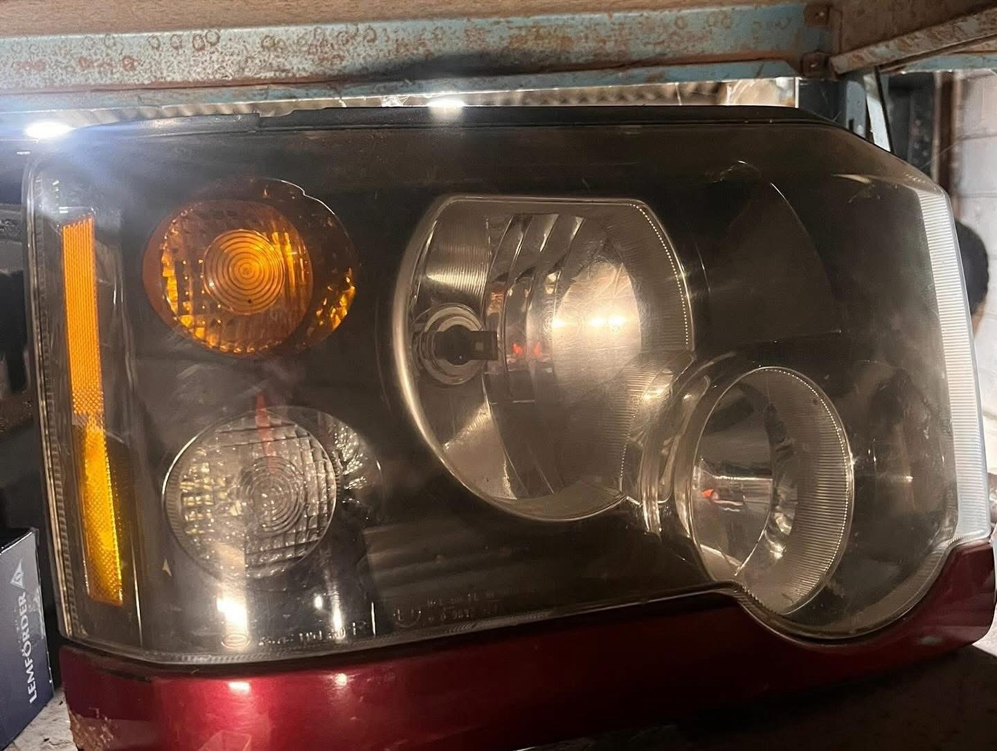 Discovery 2 Headlights - Image 3