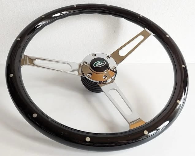 LAND ROVER DEFENDER 90 STEERING WHEEL