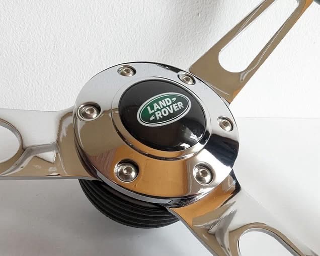 LAND ROVER DEFENDER 90 STEERING WHEEL - Image 2